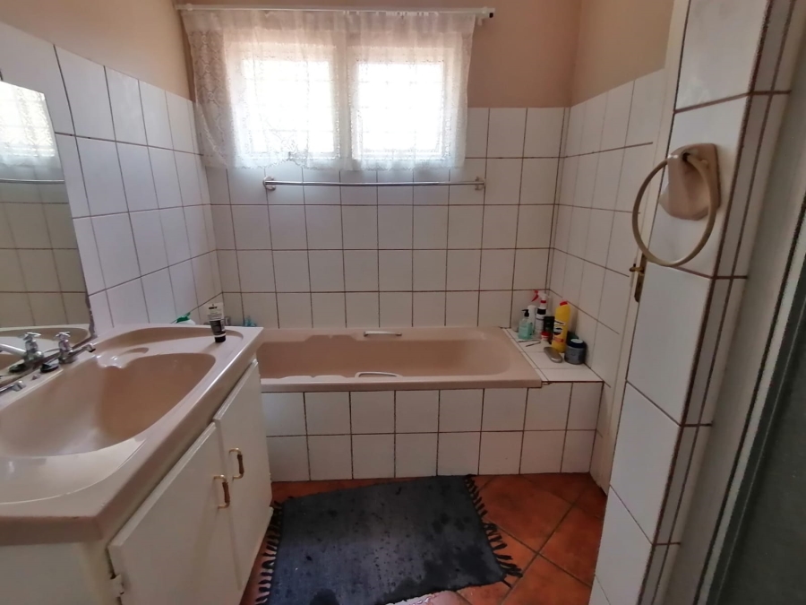 3 Bedroom Property for Sale in Geelhoutpark North West